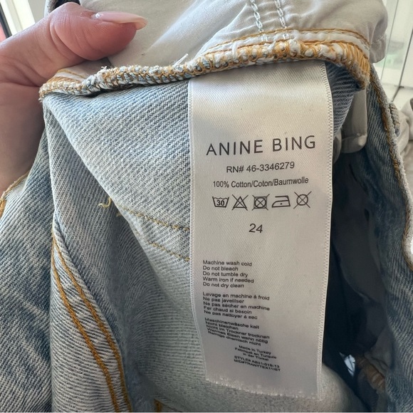 Anine bing light wash denim jean shorts - Picture 5 of 5